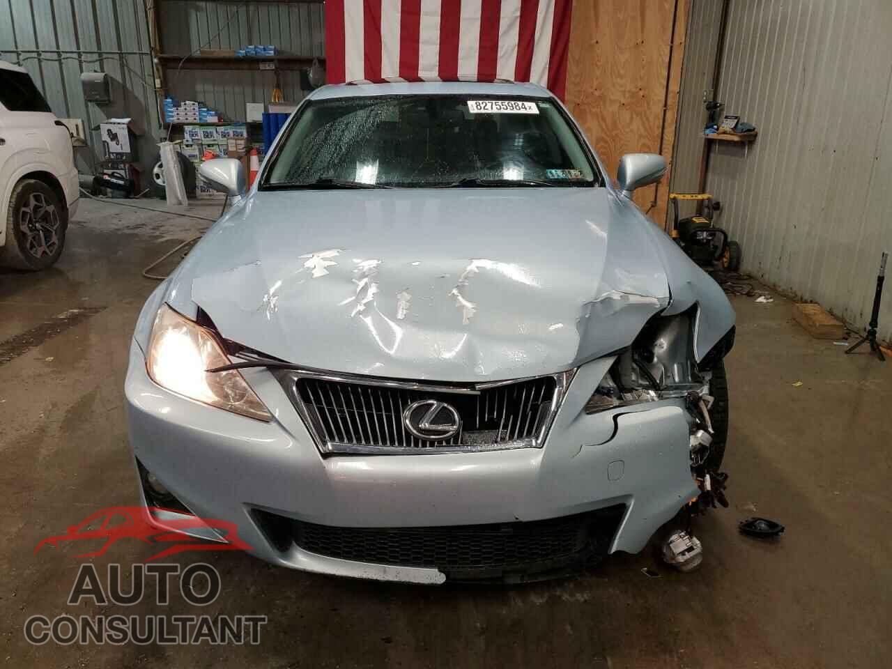 LEXUS IS 2011 - JTHBF5C25B5151146