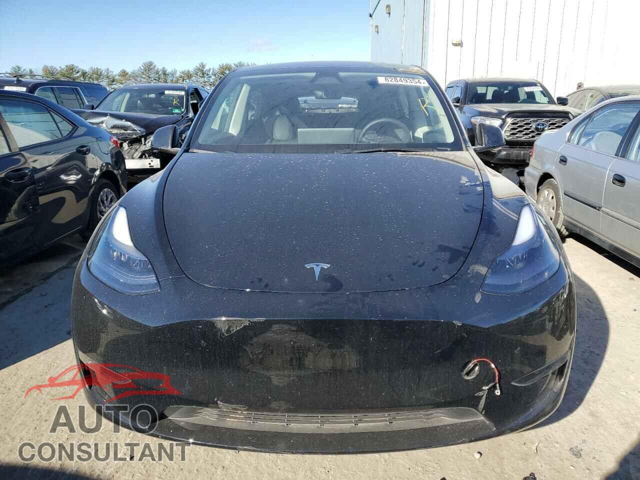 TESLA MODEL Y 2024 - 7SAYGAEE3RF004232