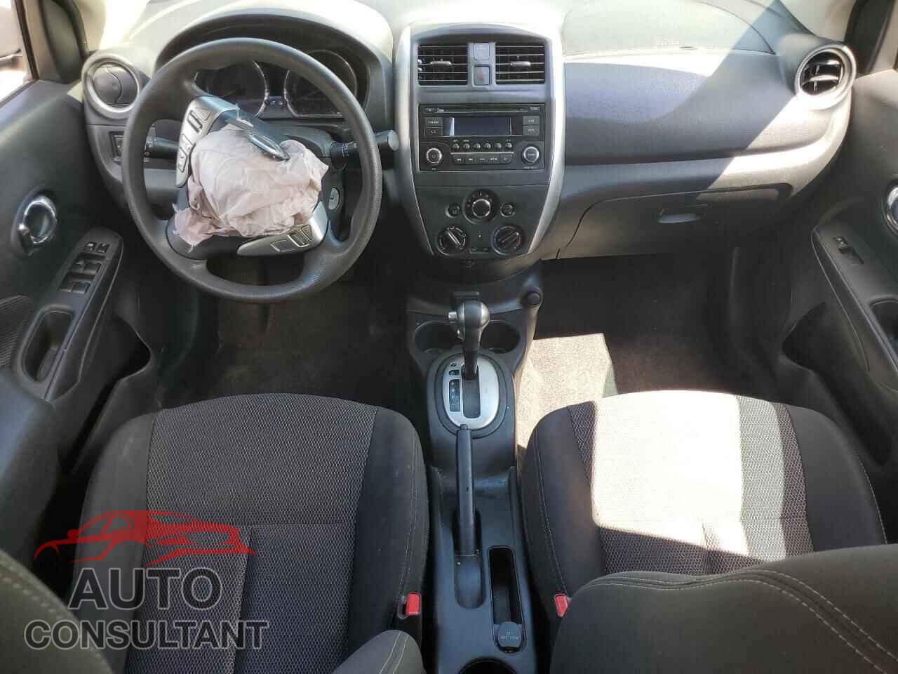 NISSAN VERSA 2017 - 3N1CN7AP3HL818925