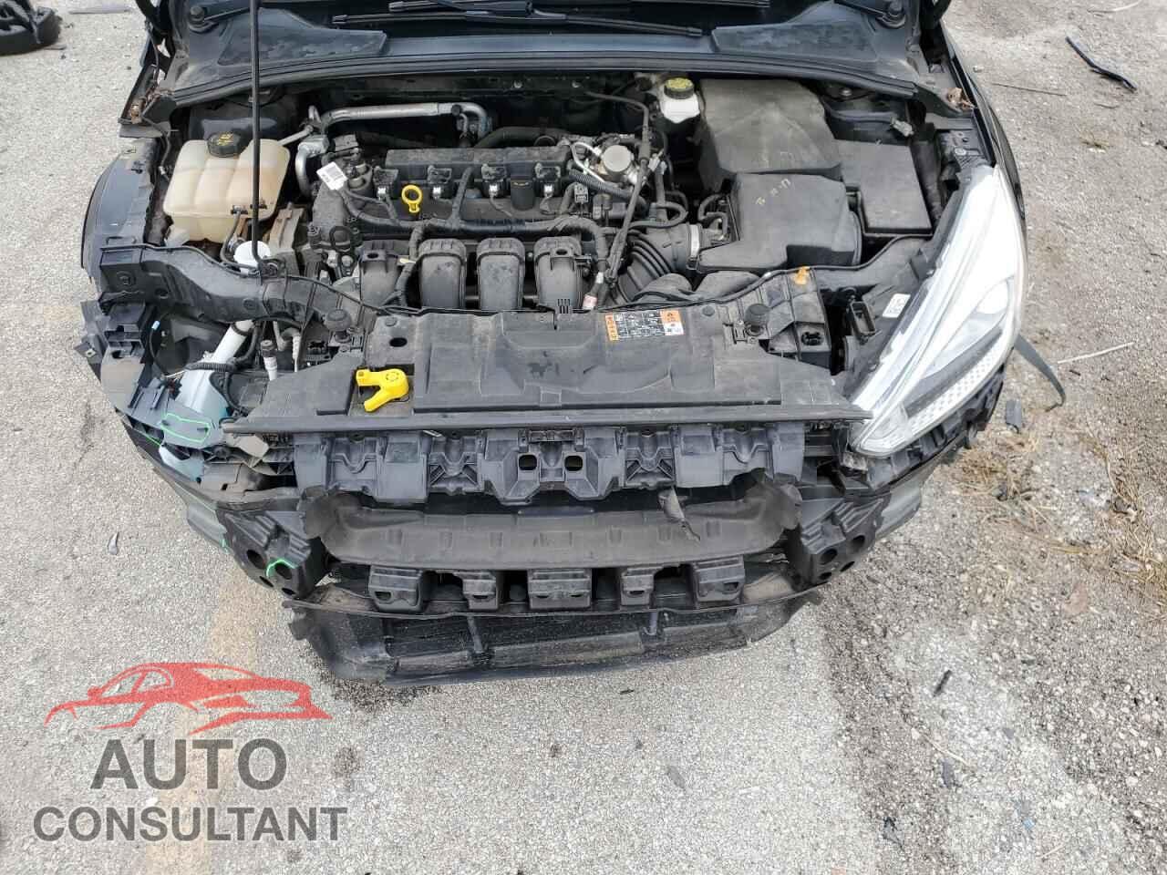 FORD FOCUS 2017 - 1FADP3F21HL341012