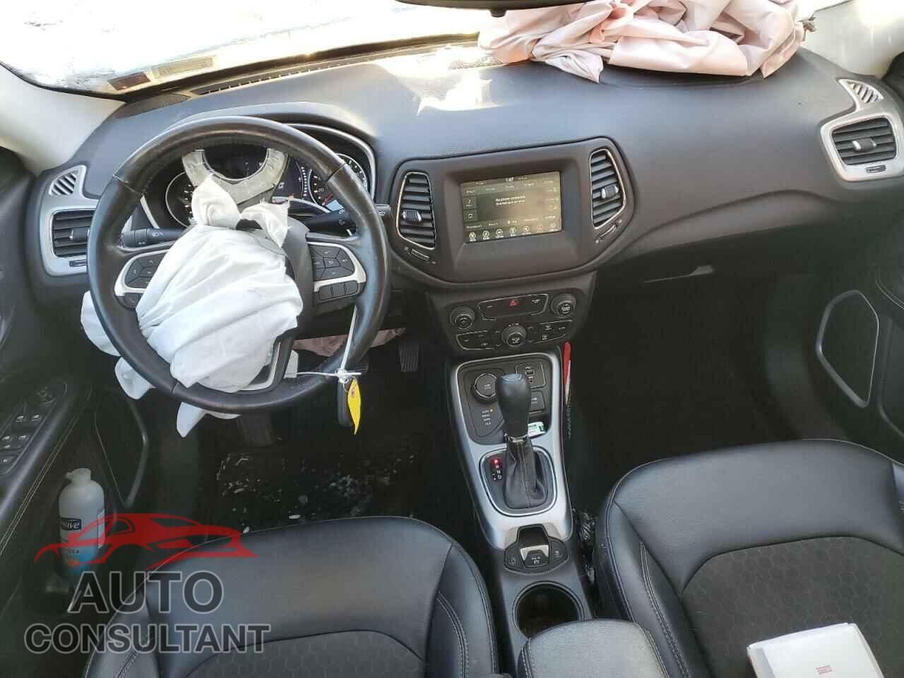 JEEP COMPASS 2019 - 3C4NJDBB7KT847774