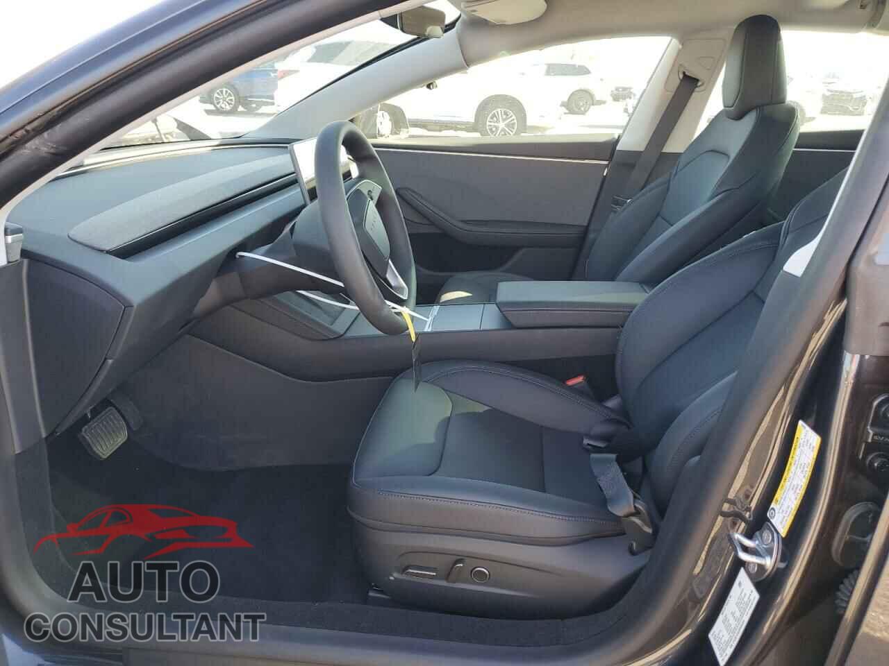 TESLA MODEL 3 2024 - 5YJ3E1EA5RF868354