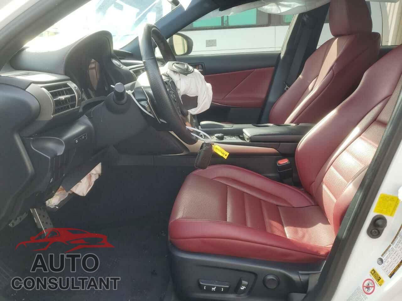 LEXUS IS 2014 - JTHBE1D24E5011040