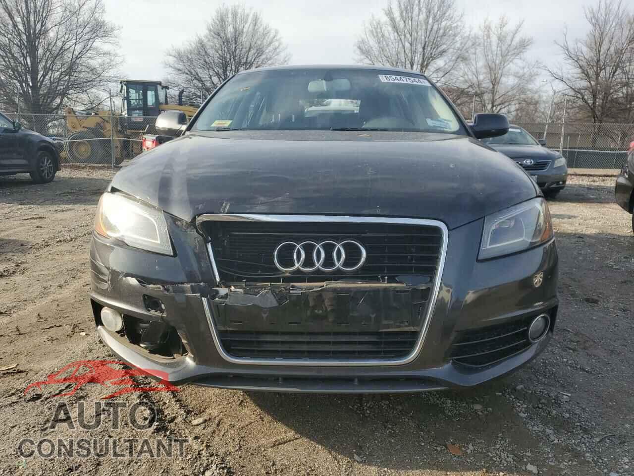 AUDI A3 2011 - WAUKFBFM1BA088838