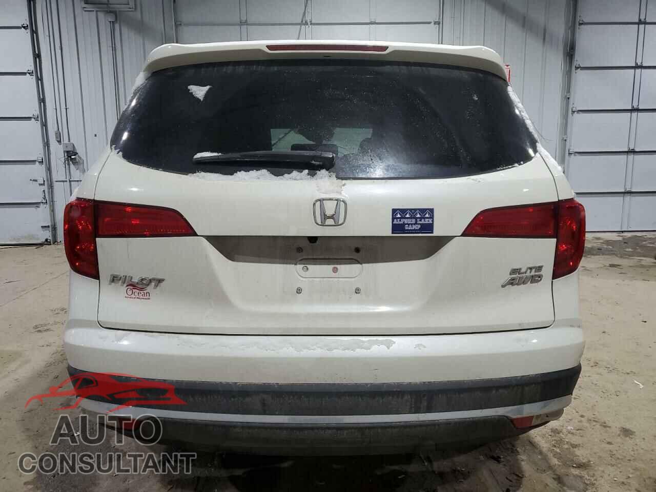 HONDA PILOT 2017 - 5FNYF6H09HB070439