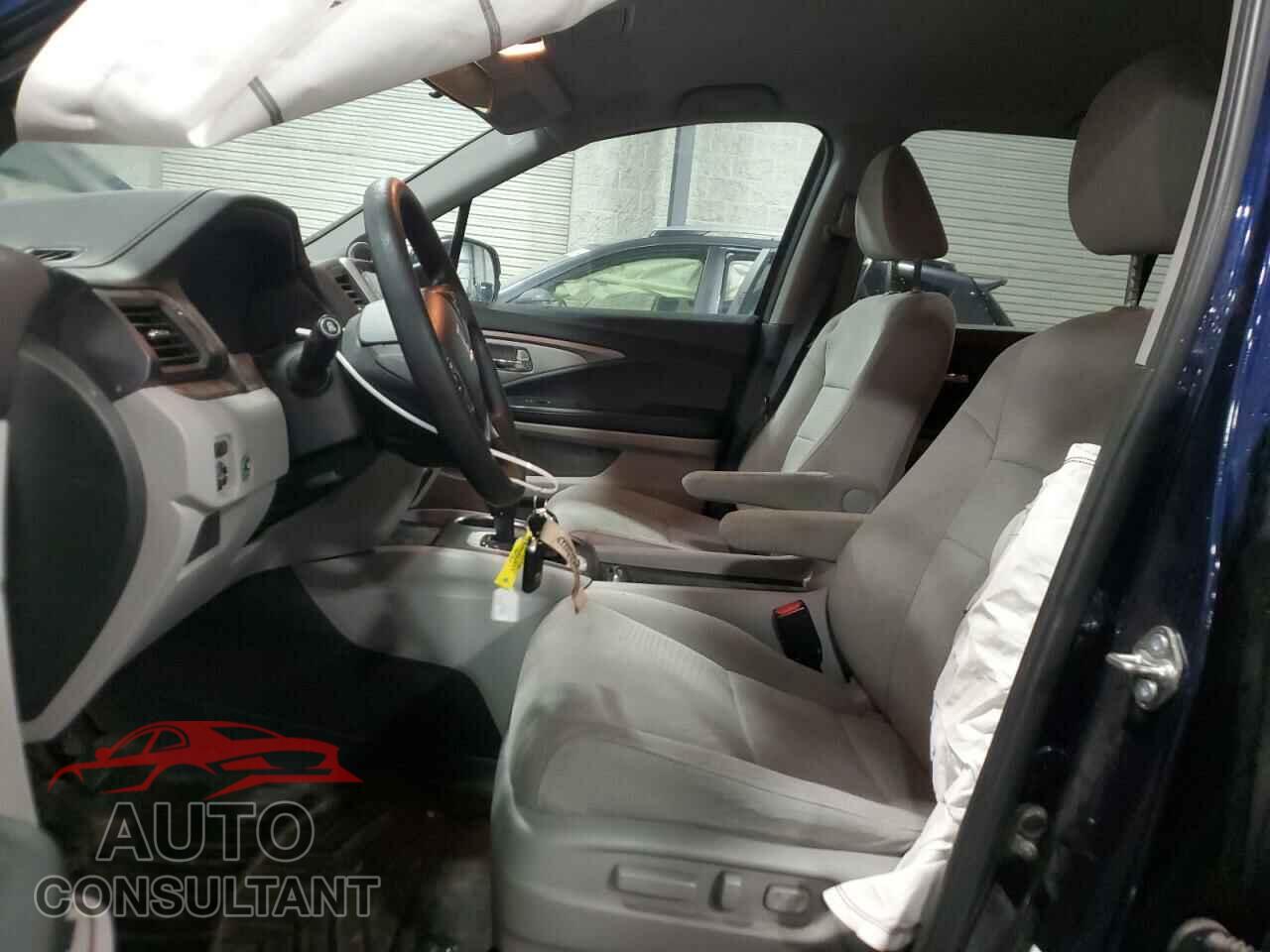 HONDA PILOT 2018 - 5FNYF6H33JB042961