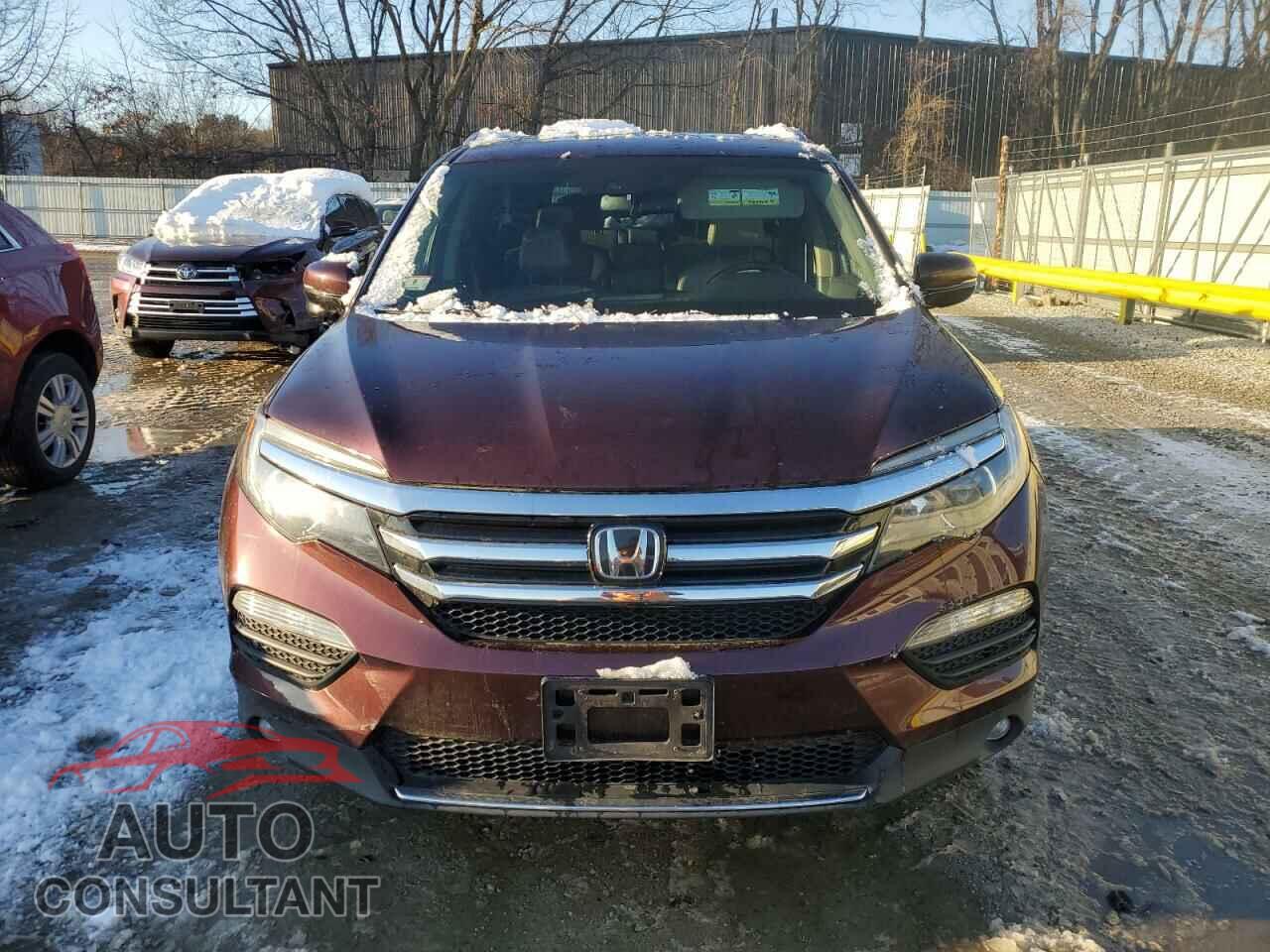 HONDA PILOT 2017 - 5FNYF6H95HB034696
