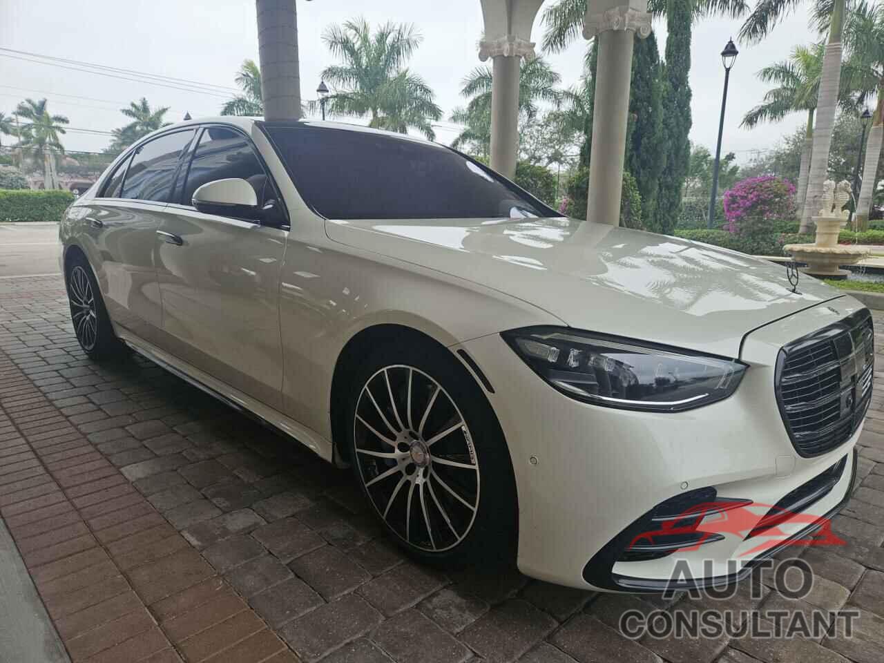 MERCEDES-BENZ S-CLASS 2022 - W1K6G7GB2NA072315