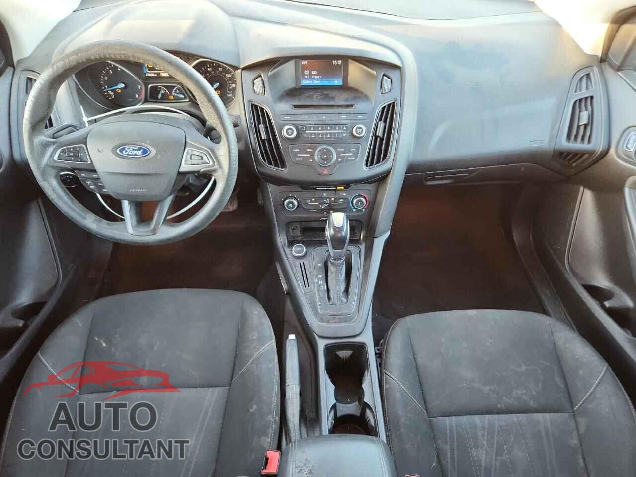FORD FOCUS 2015 - 1FADP3F26FL214799