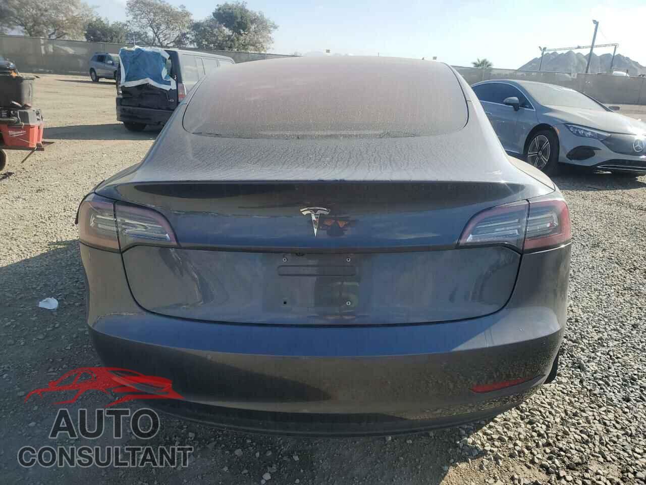TESLA MODEL 3 2018 - 5YJ3E1EA2JF043070