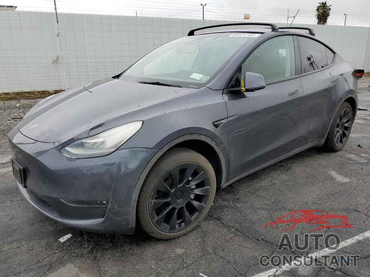 TESLA MODEL Y 2021 - 5YJYGAEE9MF180613