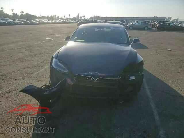 TESLA MODEL S 2017 - 5YJSA1E23HF195336
