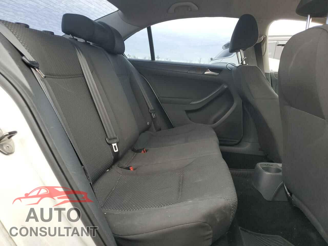VOLKSWAGEN JETTA 2011 - 3VW1K7AJ0BM327672