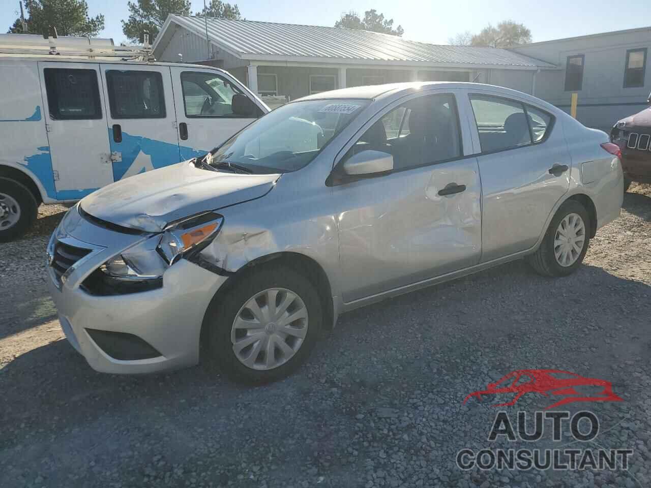 NISSAN VERSA 2018 - 3N1CN7AP0JL872687