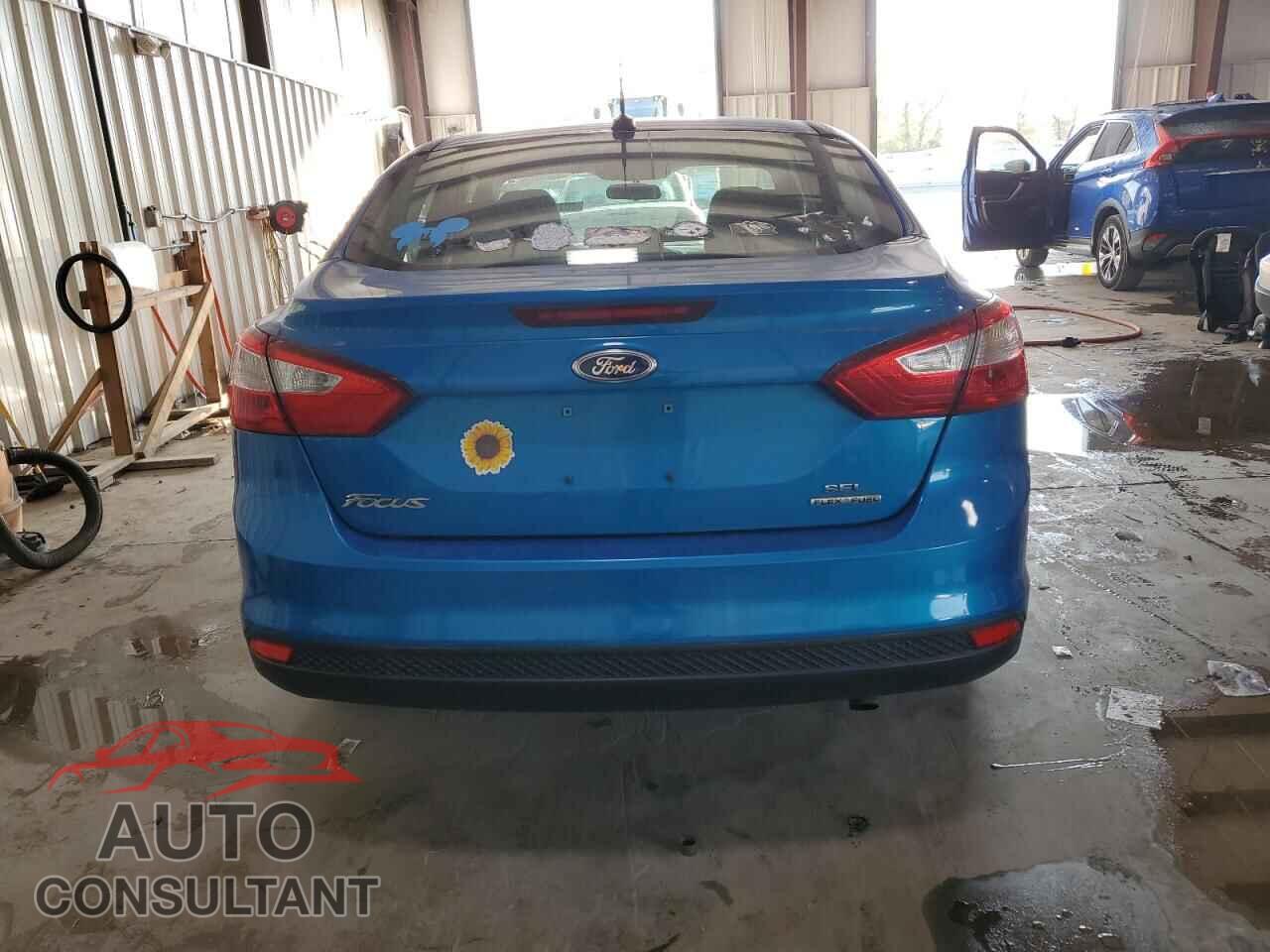 FORD FOCUS 2012 - 1FAHP3H27CL443907