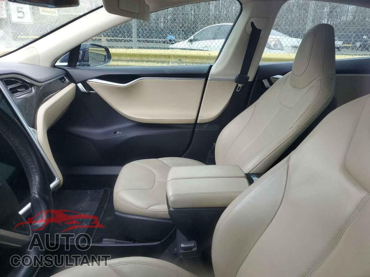 TESLA MODEL S 2013 - 5YJSA1DN1DFP09674