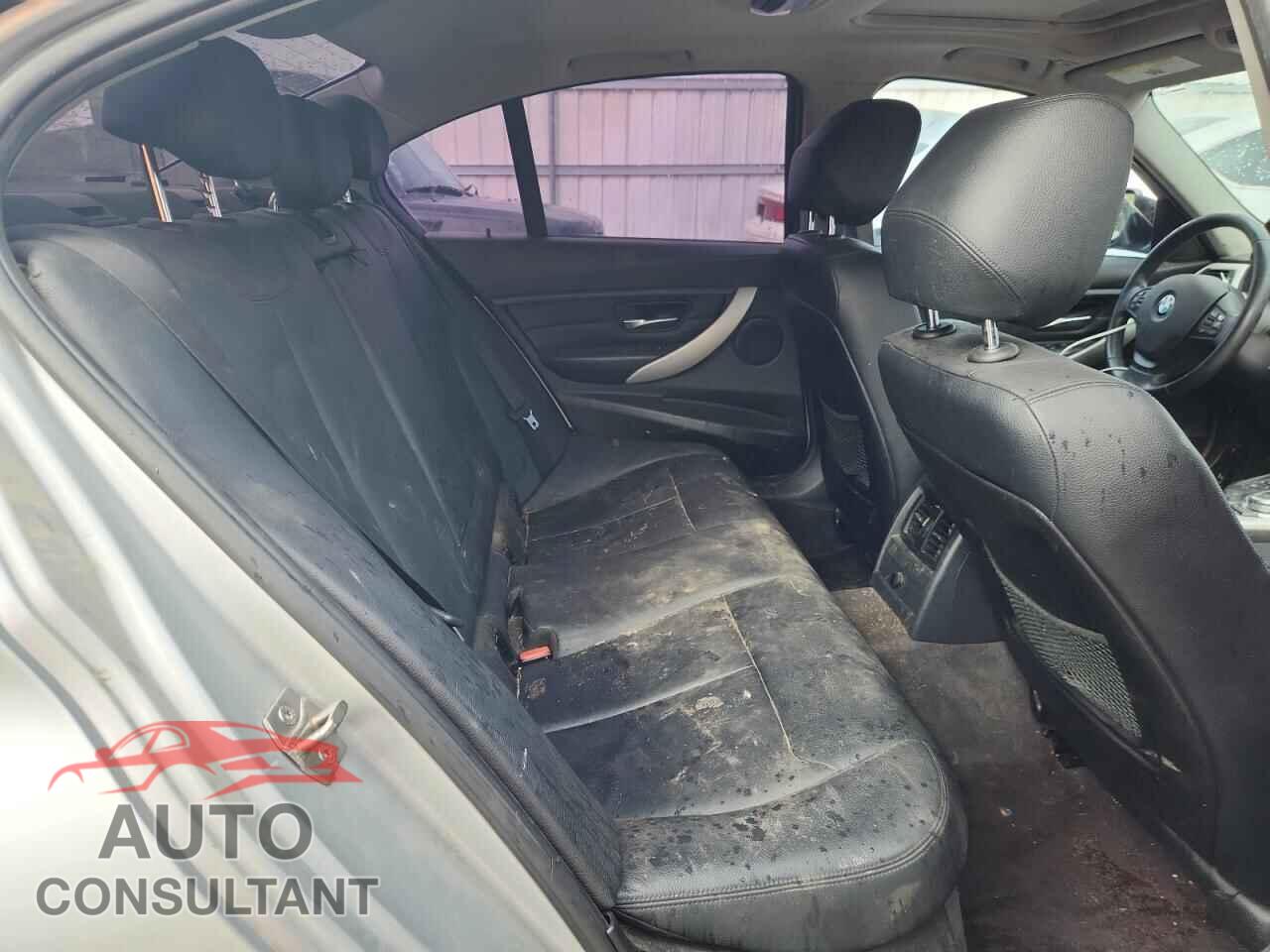 BMW 3 SERIES 2013 - WBA3A5G54DNP20576