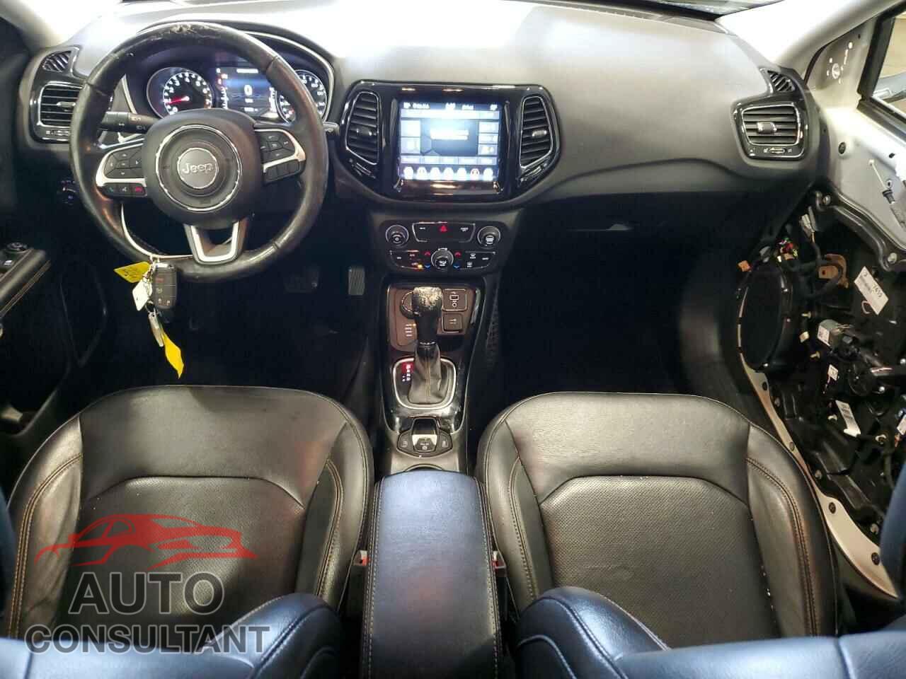 JEEP COMPASS 2020 - 3C4NJDCB6LT215963
