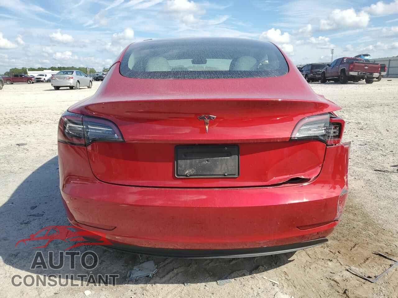 TESLA MODEL 3 2021 - 5YJ3E1EA8MF908452