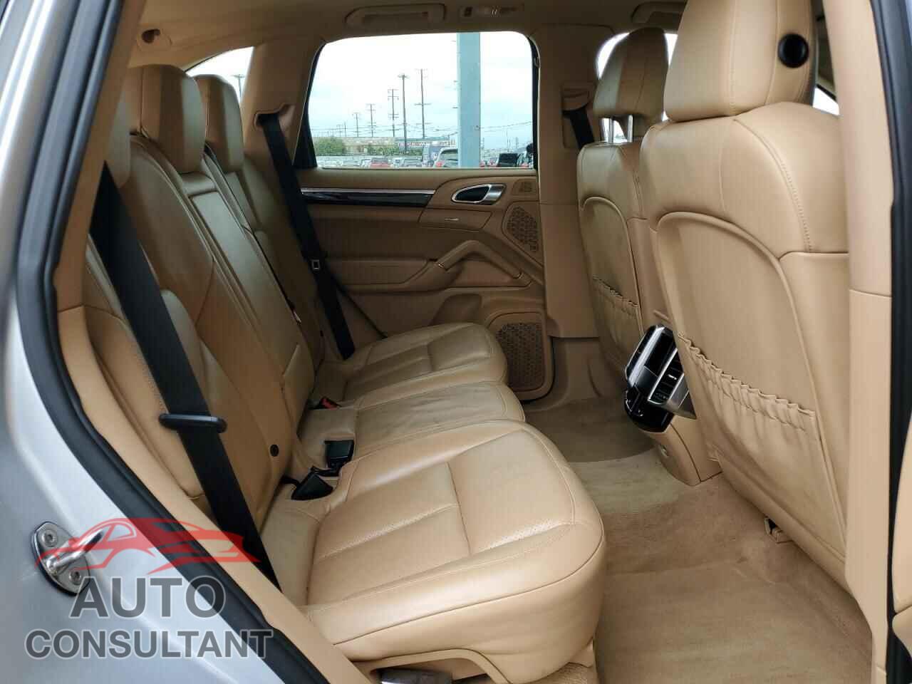 PORSCHE CAYENNE 2012 - WP1AB2A20CLA44561
