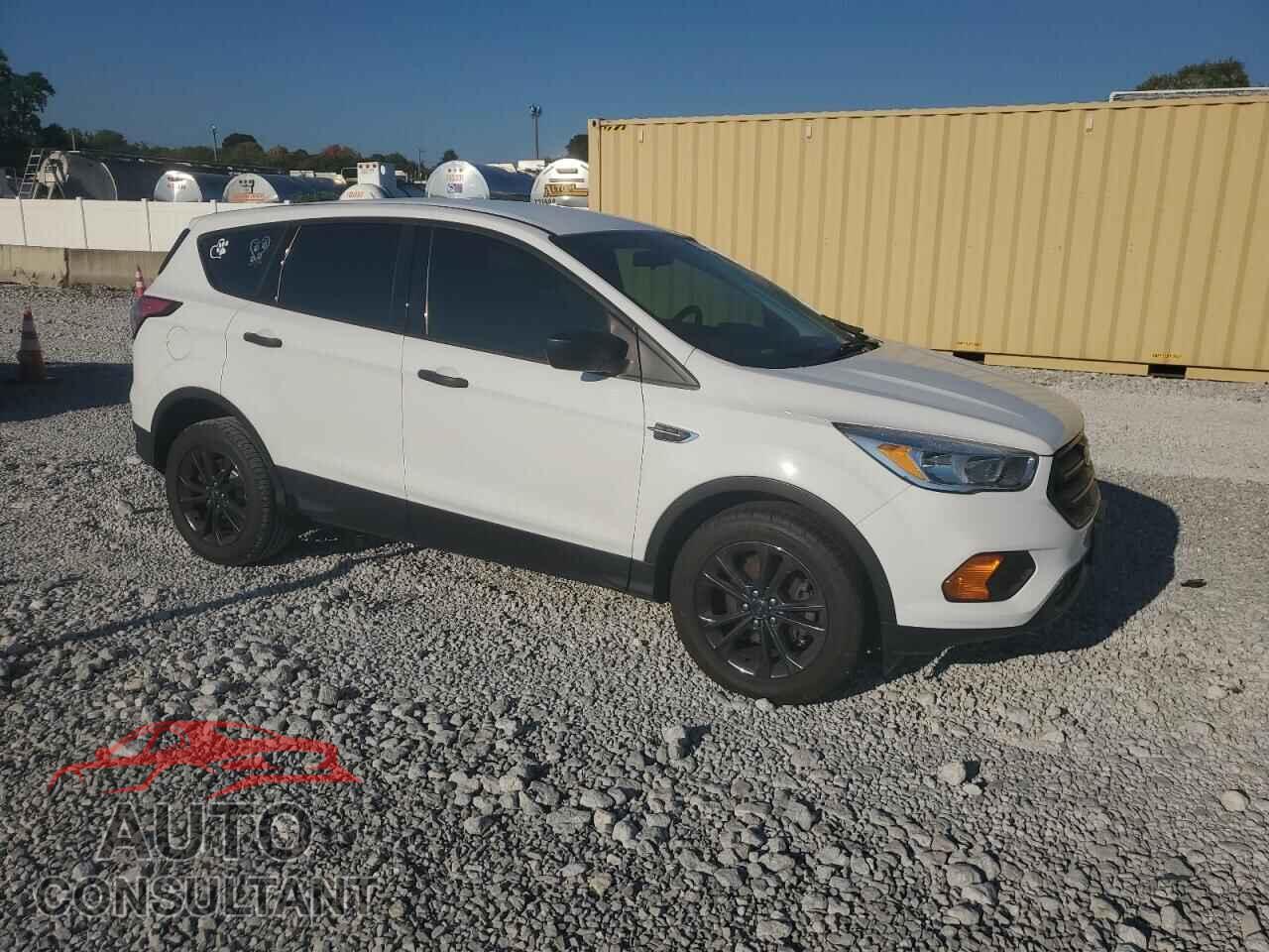 FORD ESCAPE 2017 - 1FMCU0F75HUE85614
