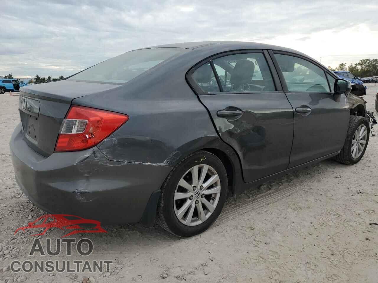 HONDA CIVIC 2012 - 2HGFB2F98CH557181
