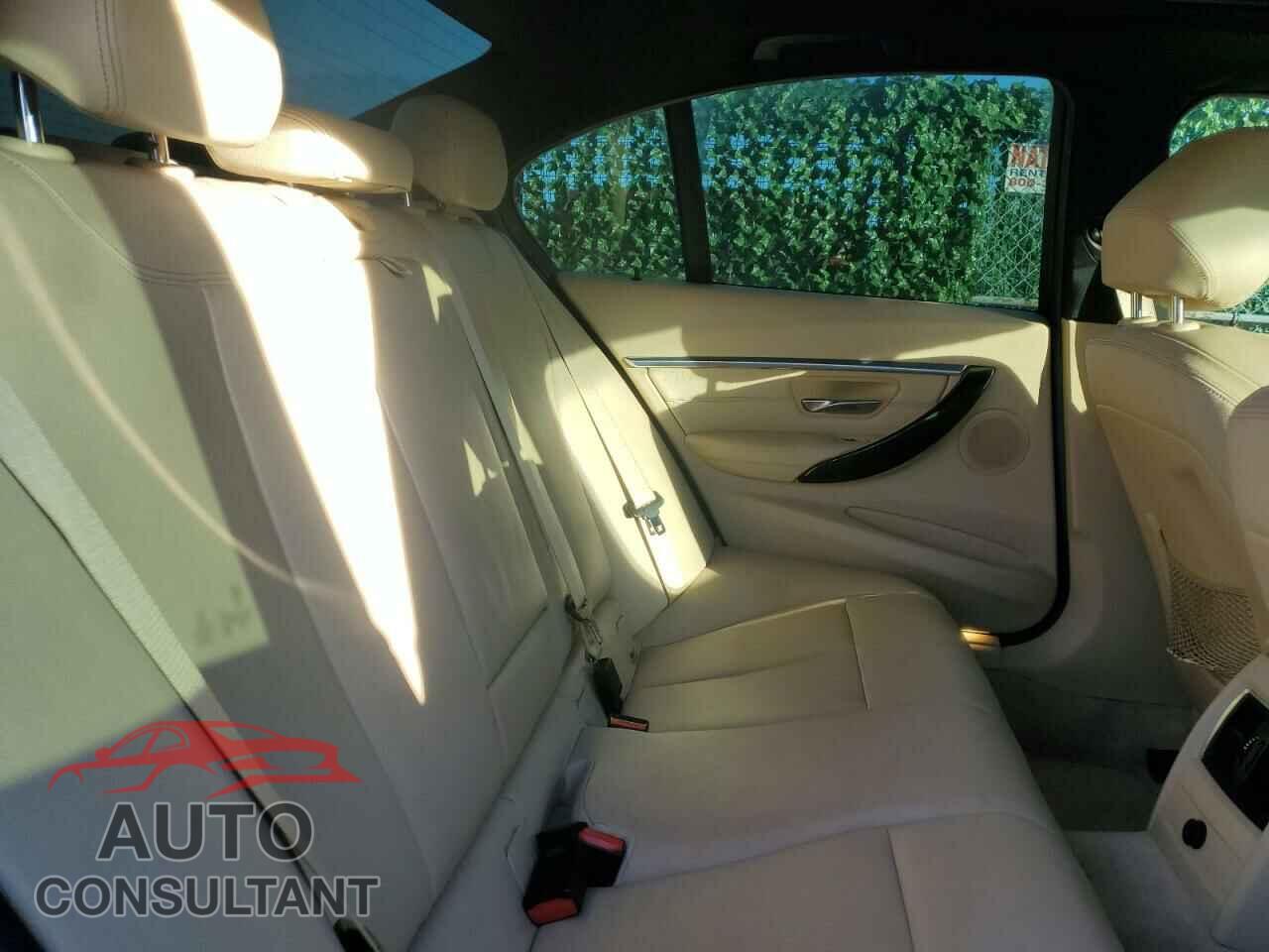 BMW 3 SERIES 2016 - WBA8E9G55GNU29347