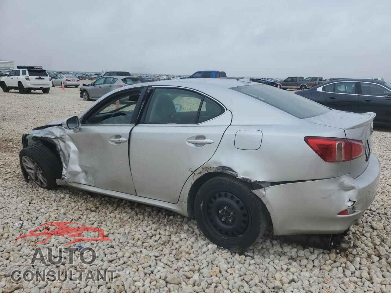 LEXUS IS 2013 - JTHCF5C22D5062075