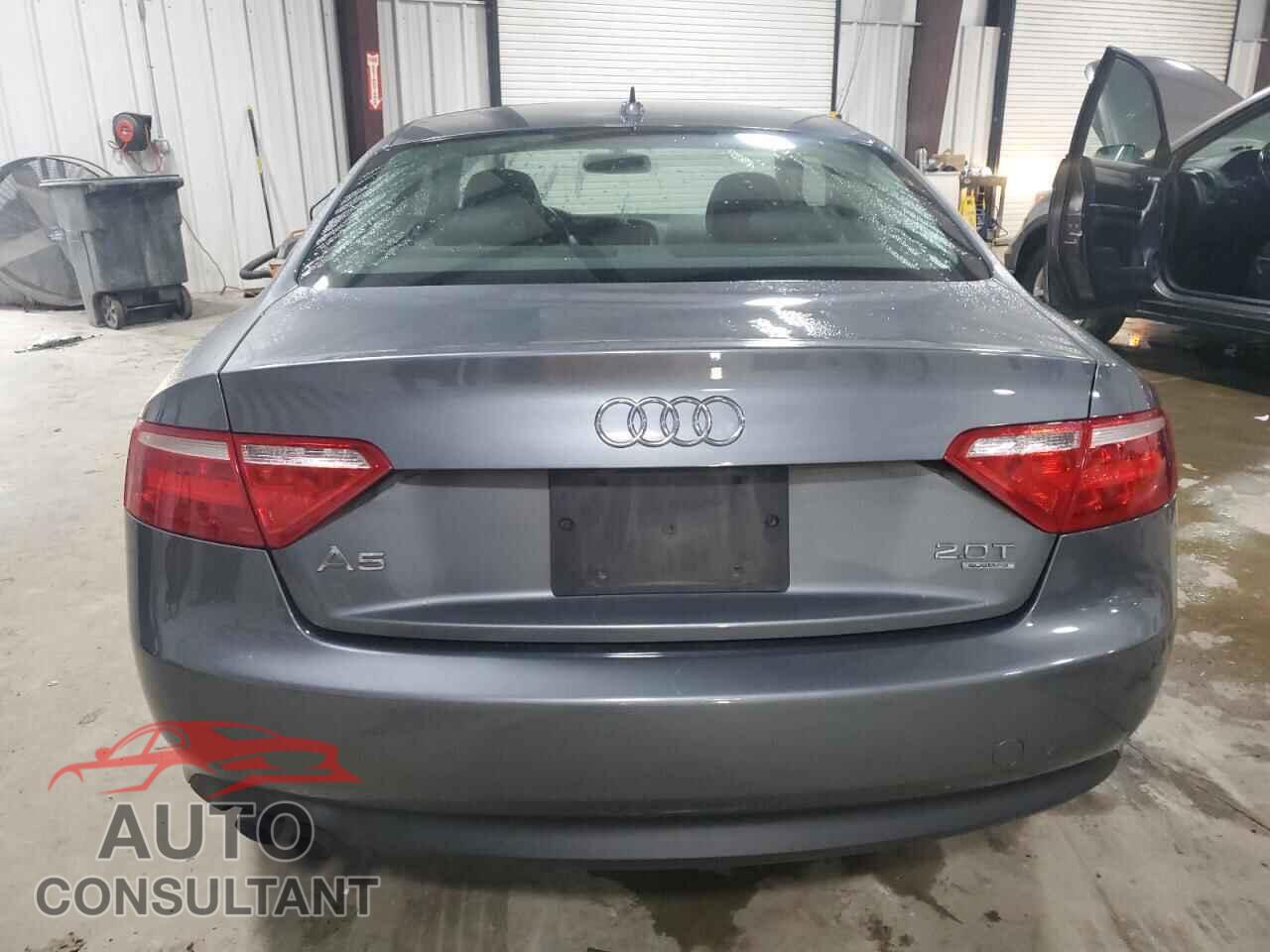 AUDI A5 2012 - WAUGFAFR4CA003195