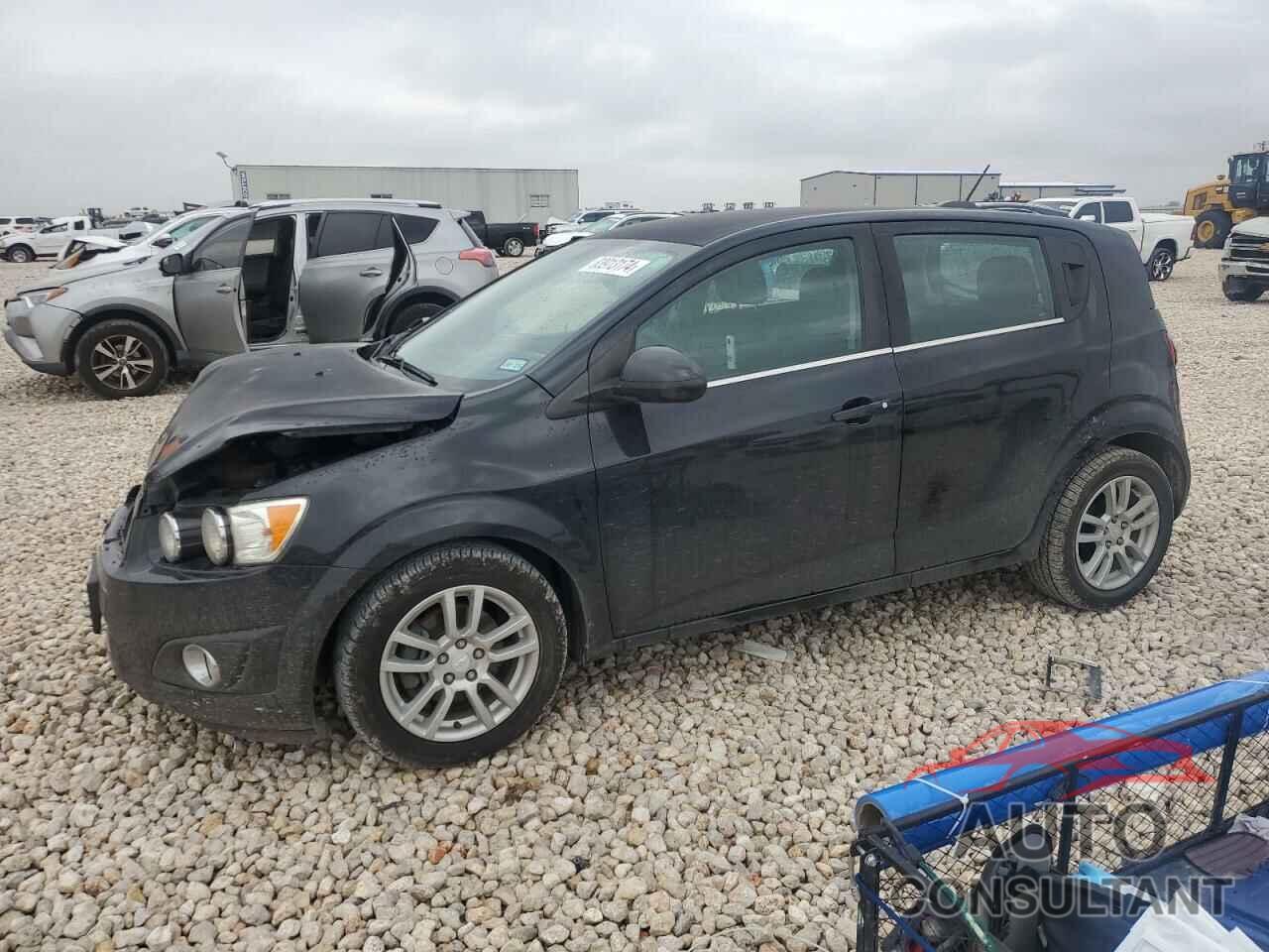 CHEVROLET SONIC 2015 - 1G1JC6SG9F4104473