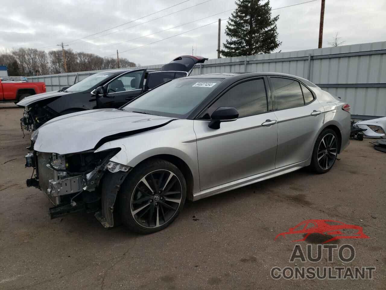 TOYOTA CAMRY 2018 - 4T1B61HK0JU158590