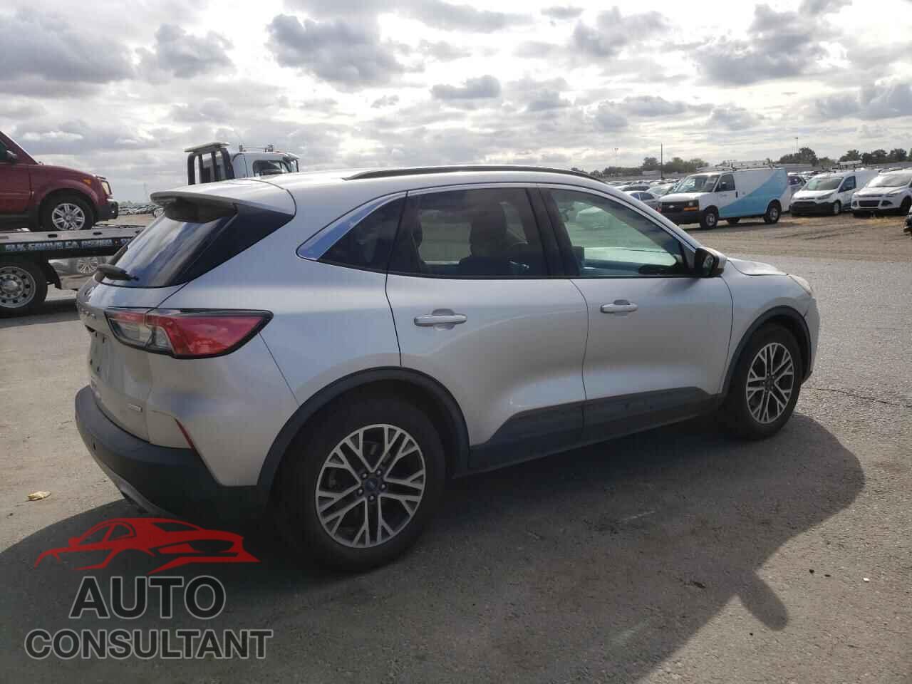 FORD ESCAPE 2020 - 1FMCU0H61LUA15058