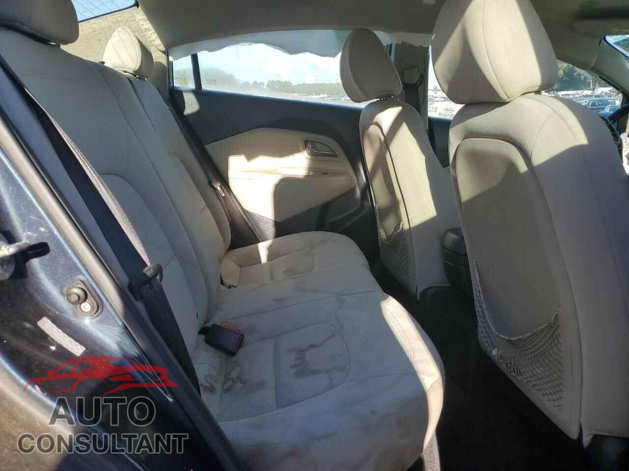 KIA RIO 2012 - KNADN4A32C6093119