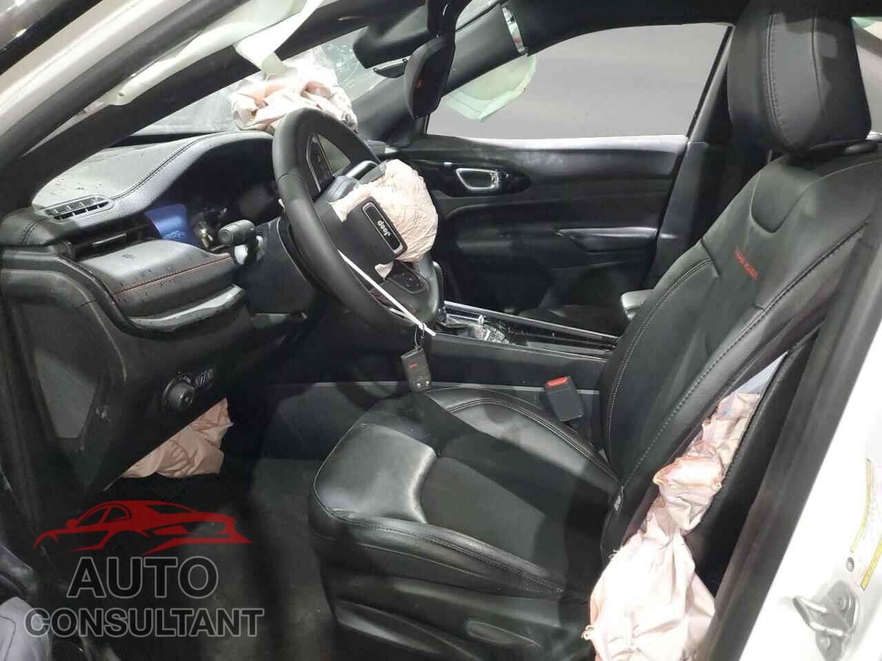 JEEP COMPASS 2024 - 3C4NJDDN3RT118477