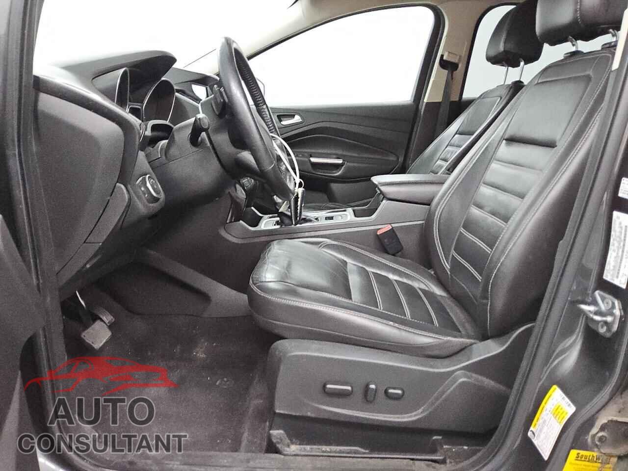 FORD ESCAPE 2017 - 1FMCU0JDXHUE71916