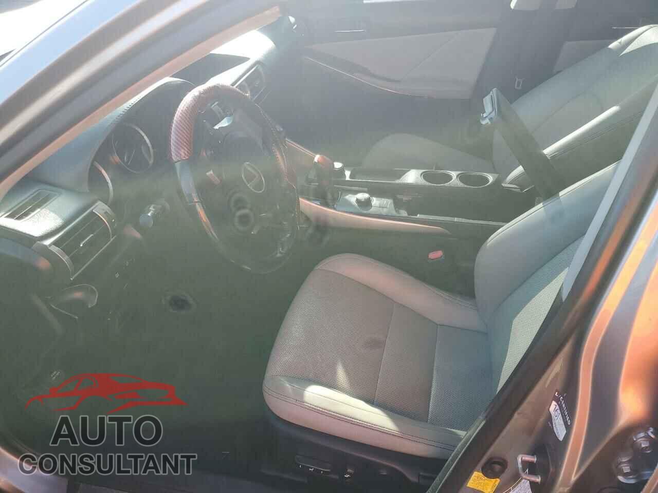 LEXUS IS 2015 - JTHBF1D22F5069100