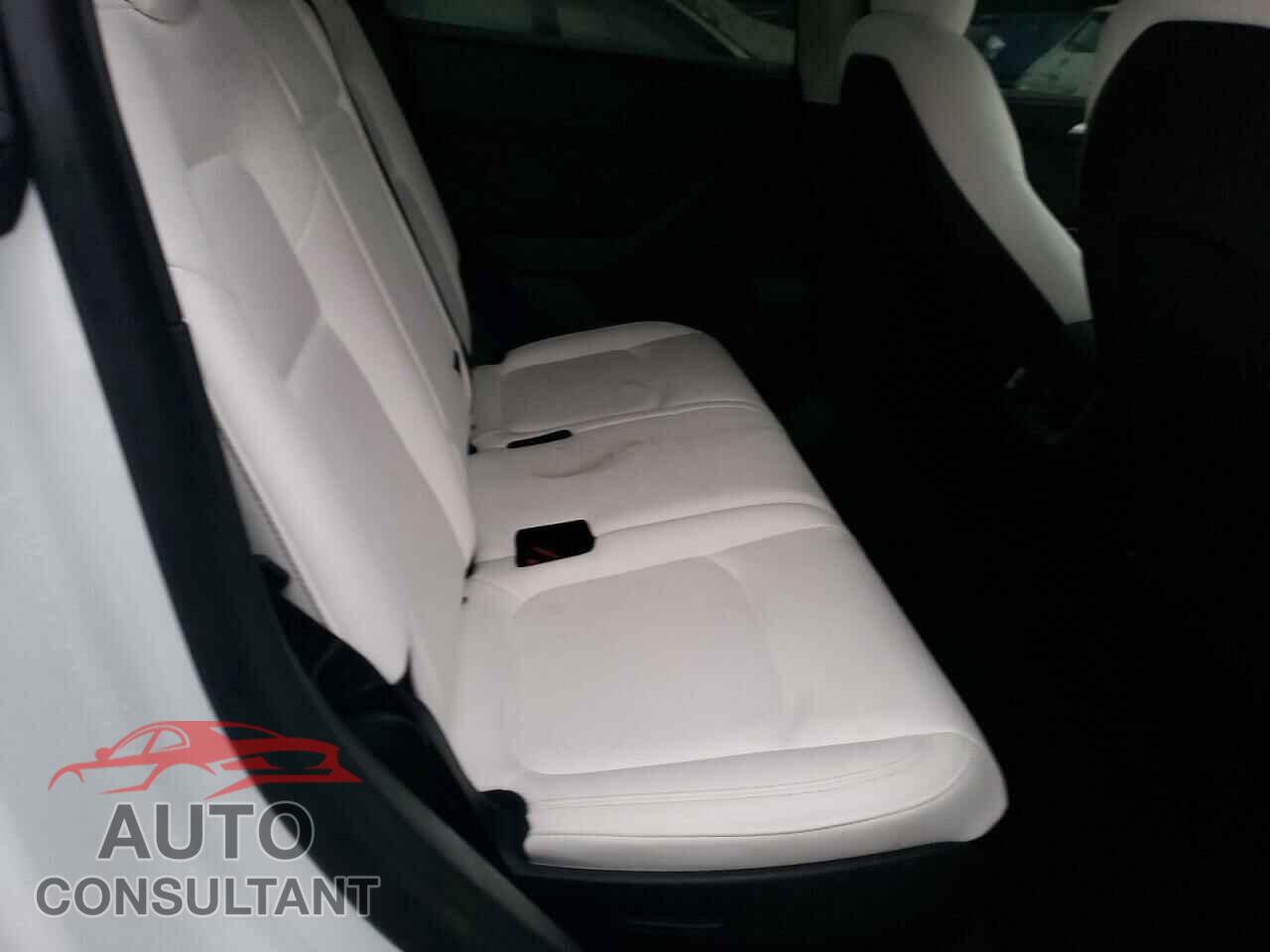 TESLA MODEL Y 2023 - 7SAYGAEE4PF599993