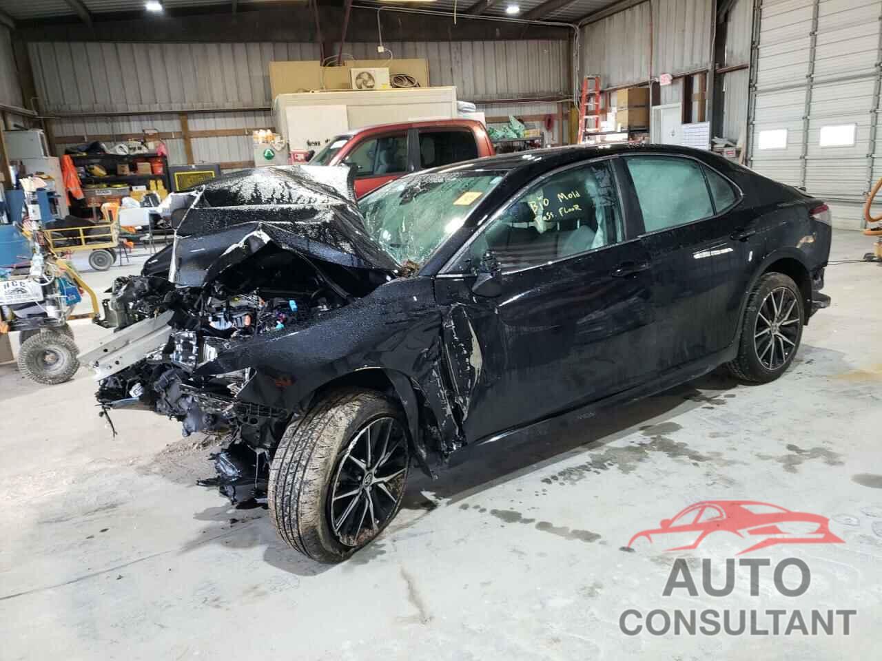TOYOTA CAMRY 2021 - 4T1G11AKXMU477921
