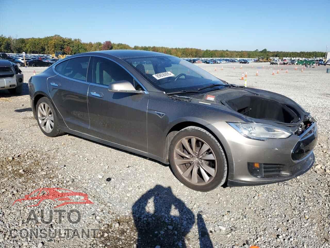 TESLA MODEL S 2015 - 5YJSA1E18FF101133