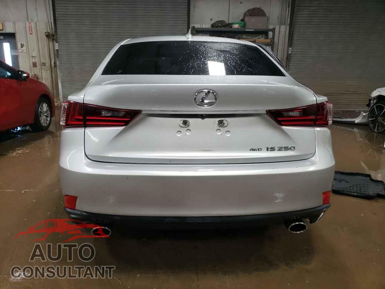 LEXUS IS 2015 - JTHCF1D25F5023619