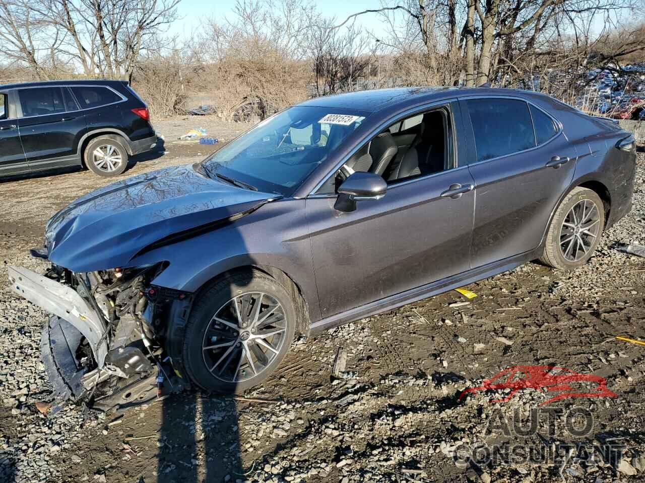 TOYOTA CAMRY 2022 - 4T1G11AK7NU637514
