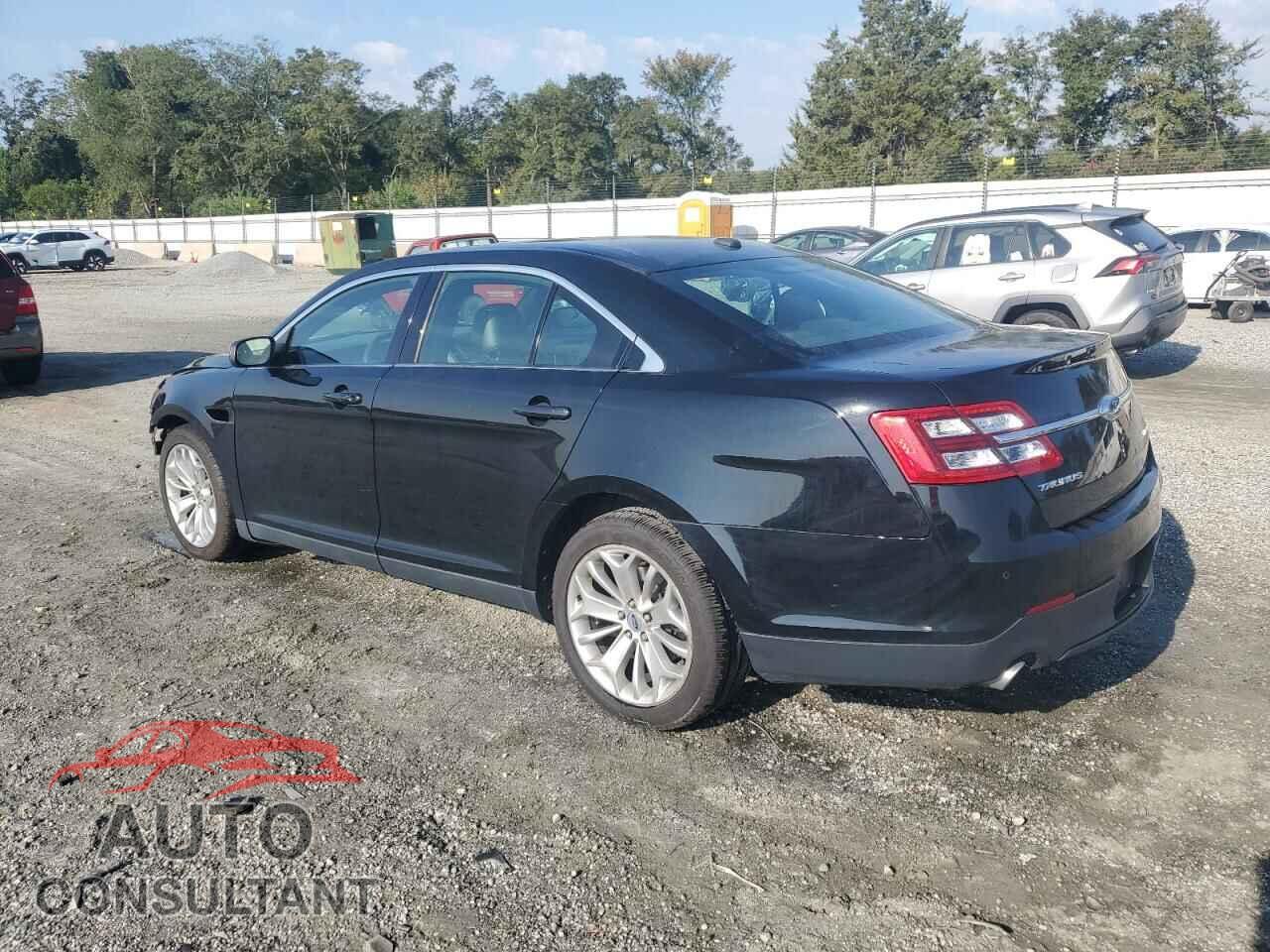 FORD TAURUS 2018 - 1FAHP2F80JG134934