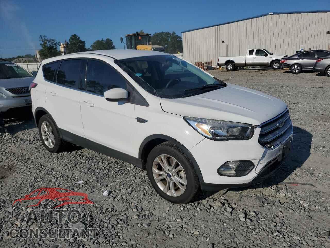 FORD ESCAPE 2017 - 1FMCU0G92HUB67238
