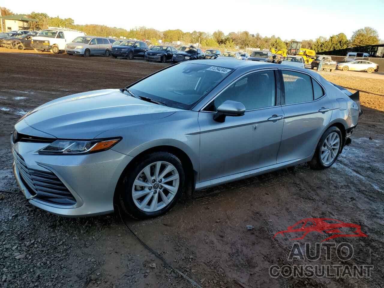 TOYOTA CAMRY 2022 - 4T1C11AK1NU631691