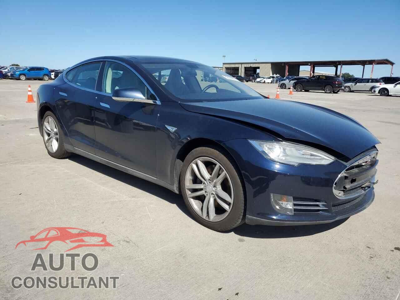 TESLA MODEL S 2013 - 5YJSA1CN2DFP21883