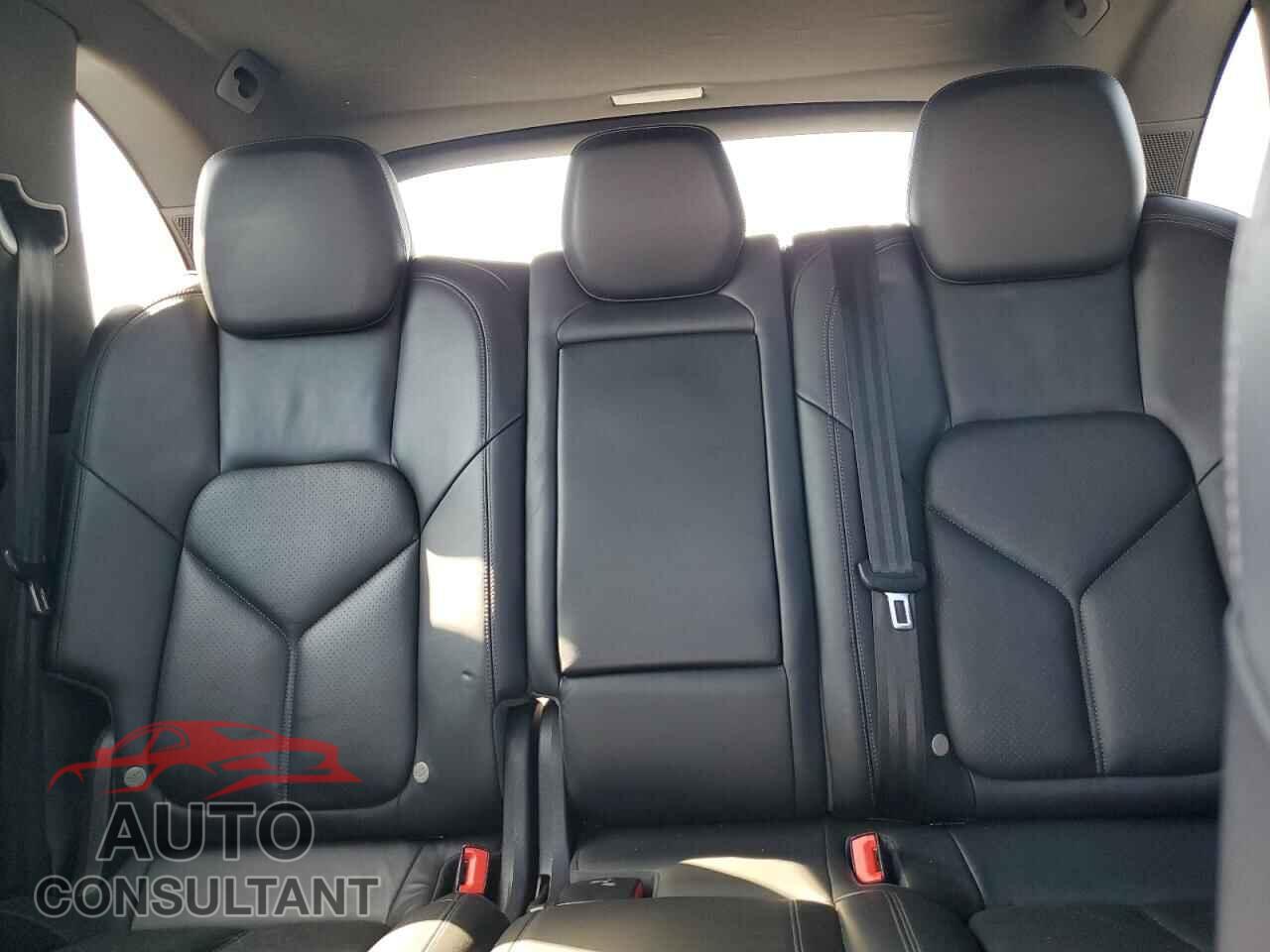 PORSCHE CAYENNE 2012 - WP1AA2A26CLA04813
