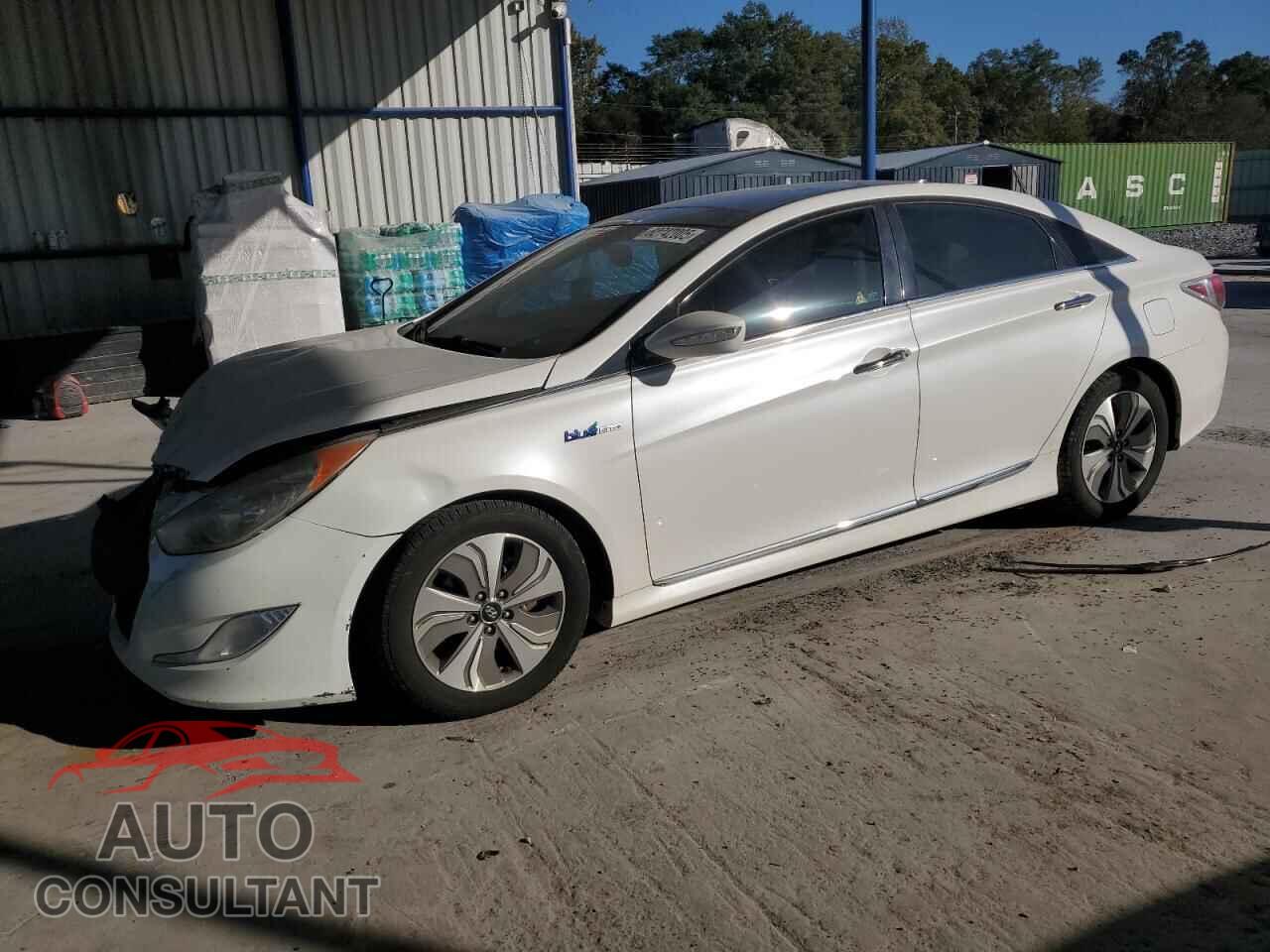 HYUNDAI SONATA 2013 - KMHEC4A43DA068925