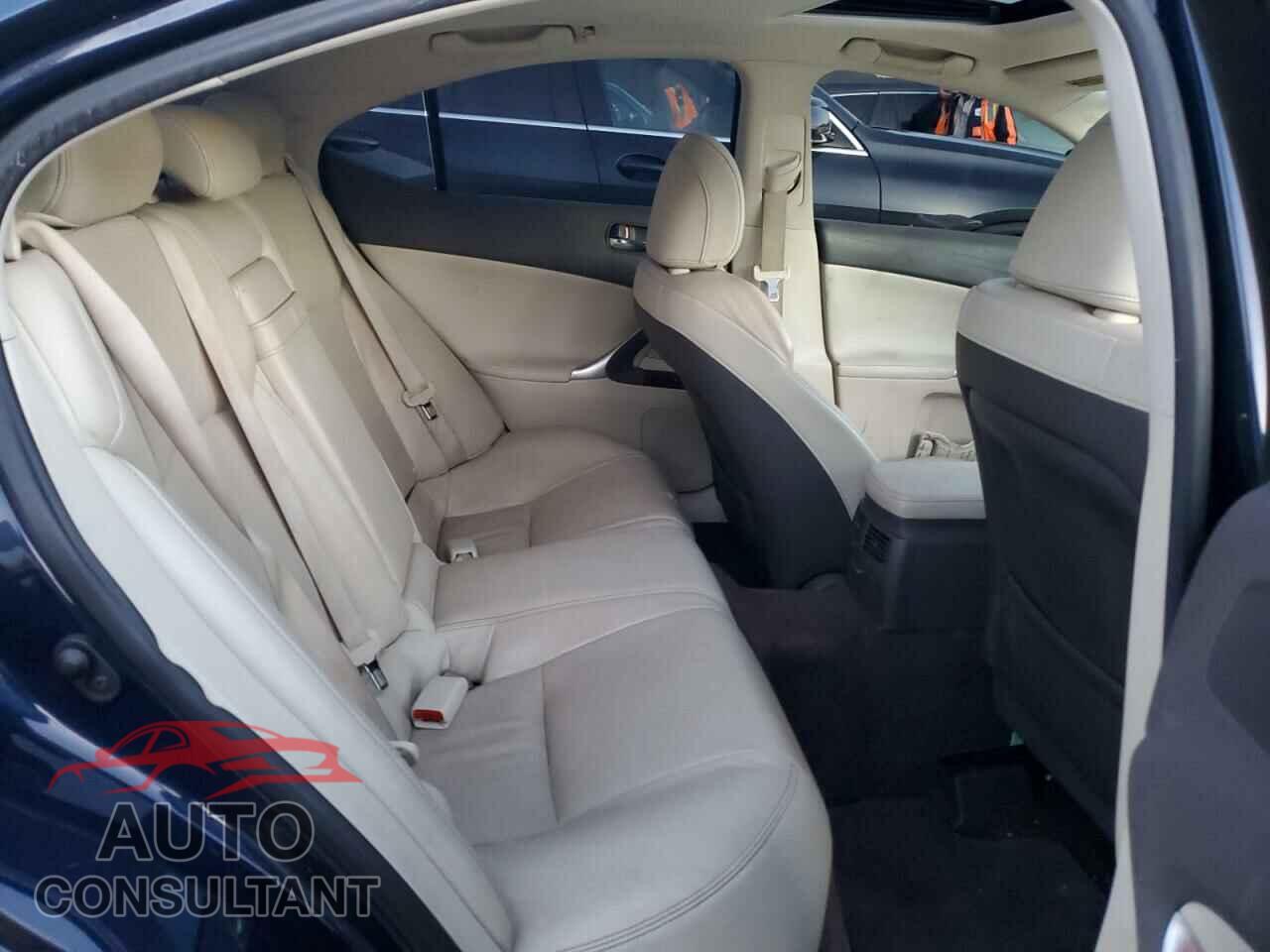 LEXUS IS 2012 - JTHCF5C28C5053993
