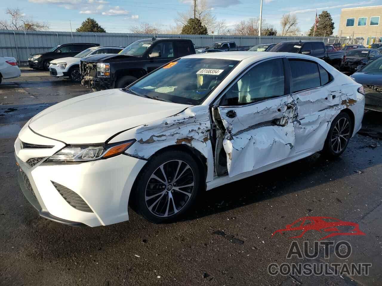 TOYOTA CAMRY 2018 - 4T1B11HK4JU078885