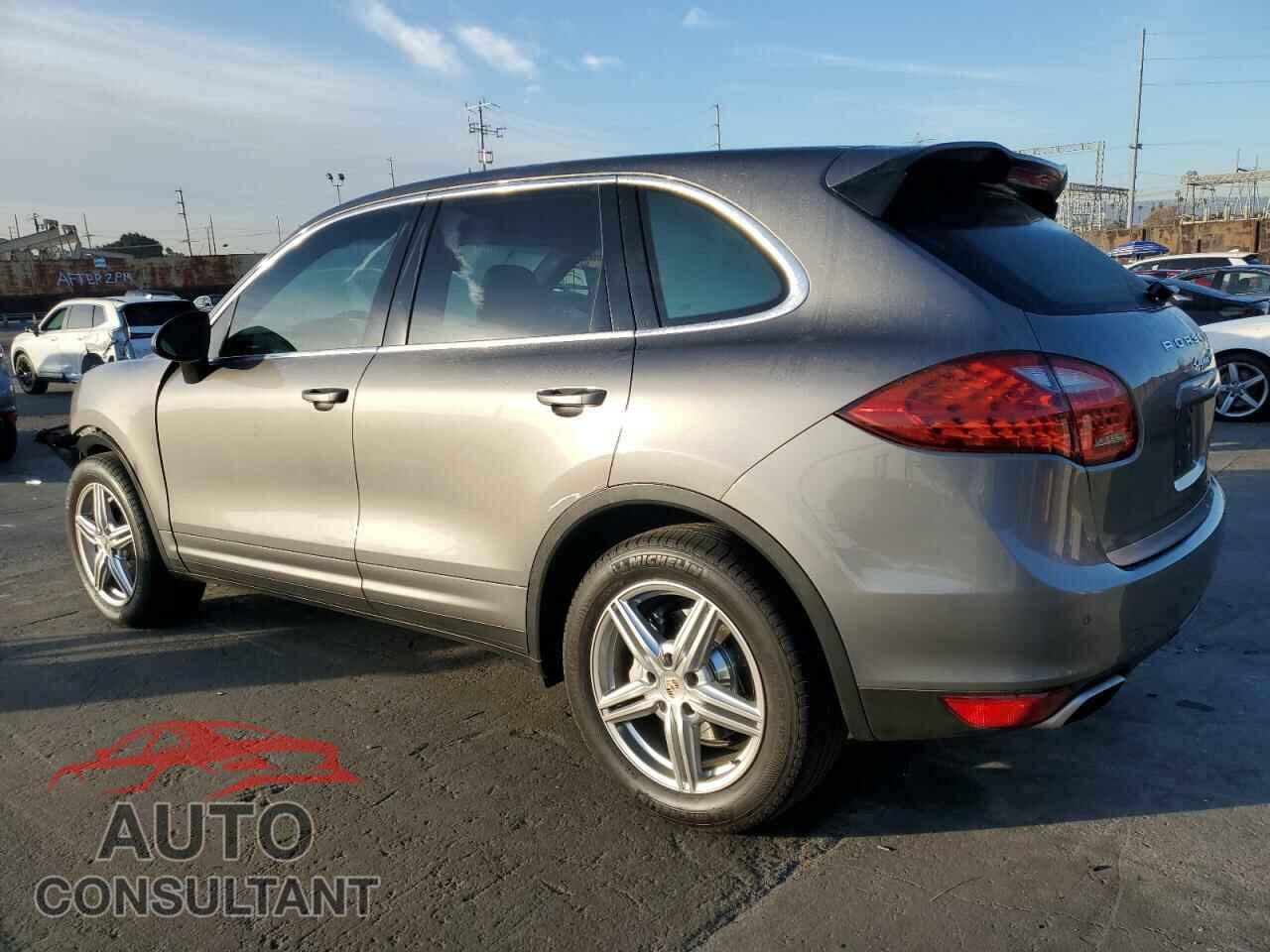 PORSCHE CAYENNE 2012 - WP1AB2A2XCLA47533